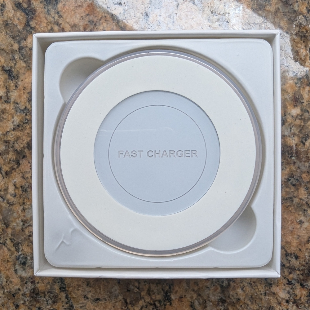 Fast Wireless Charger NIB - Picture 3 of 4